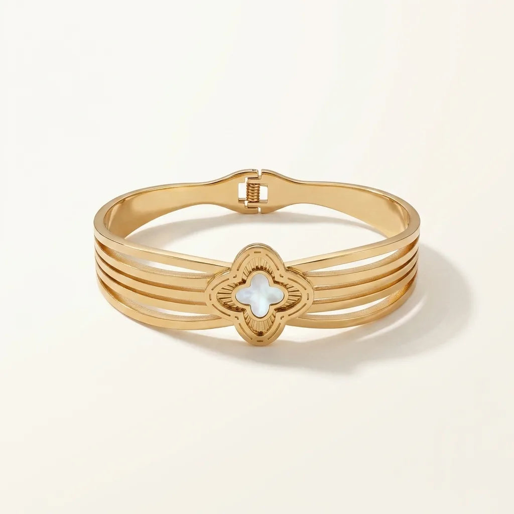 Clover Crest Bracelet