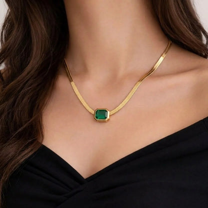 emerald necklace for women
green necklace for women
emerald pendant necklace
gold necklace for women