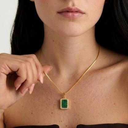 emerald necklace for women
green necklace for women
emerald pendant necklace
gold necklace for women
